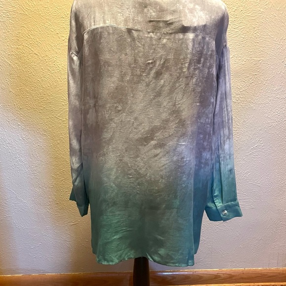 Davi & Dani Button-Up Ombré Blouse, Medium - Picture 4 of 8